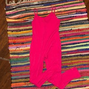 A super comfortable onesie! Size (M). Worn once 🙂